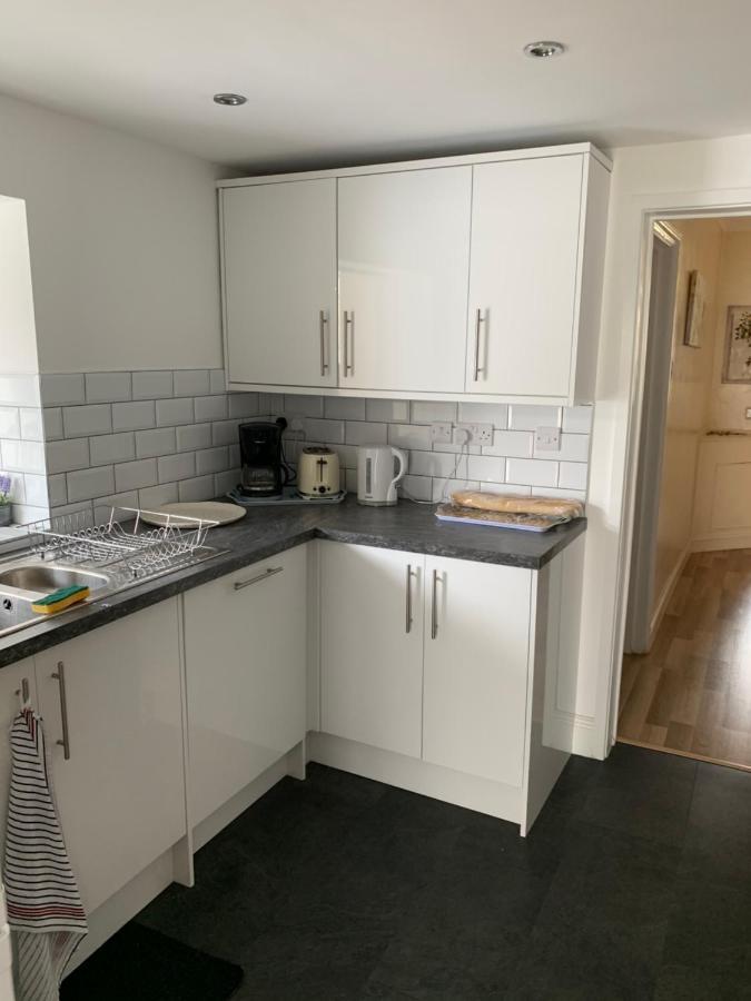 Relaxing Home - 7-10Min To Bournemouth Sandy Beach By Car - Private Garden, Parking And Spa Esterno foto