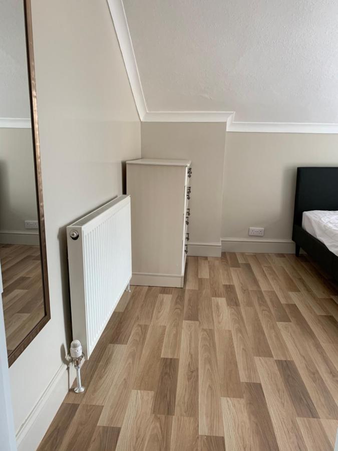 Relaxing Home - 7-10Min To Bournemouth Sandy Beach By Car - Private Garden, Parking And Spa Esterno foto